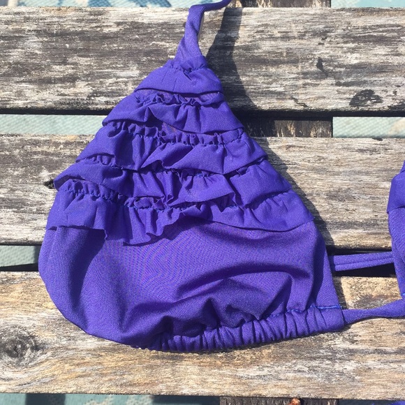 Adorable Ruffle Bikini - Picture 2 of 8